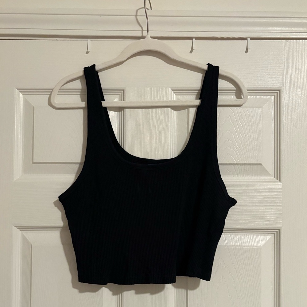 Old Navy Black Ribbed Crop Tank